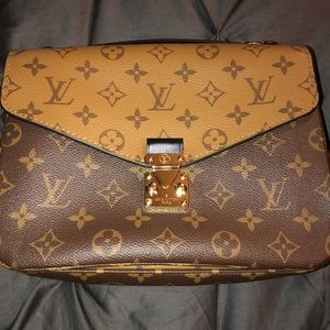 Louis Vuitton Pochette Métis Reverse Monogram